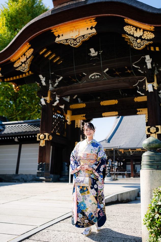 Location photography at Nishi Honganji Temple, Kyoto