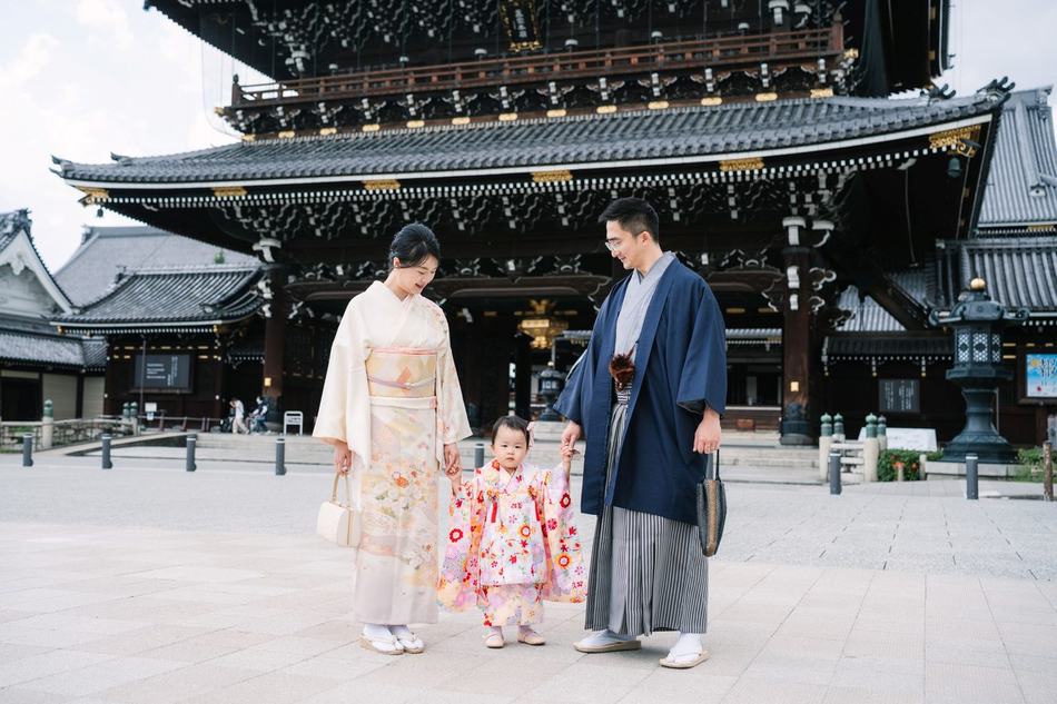 Location photography at Nishi Honganji Temple, Kyoto