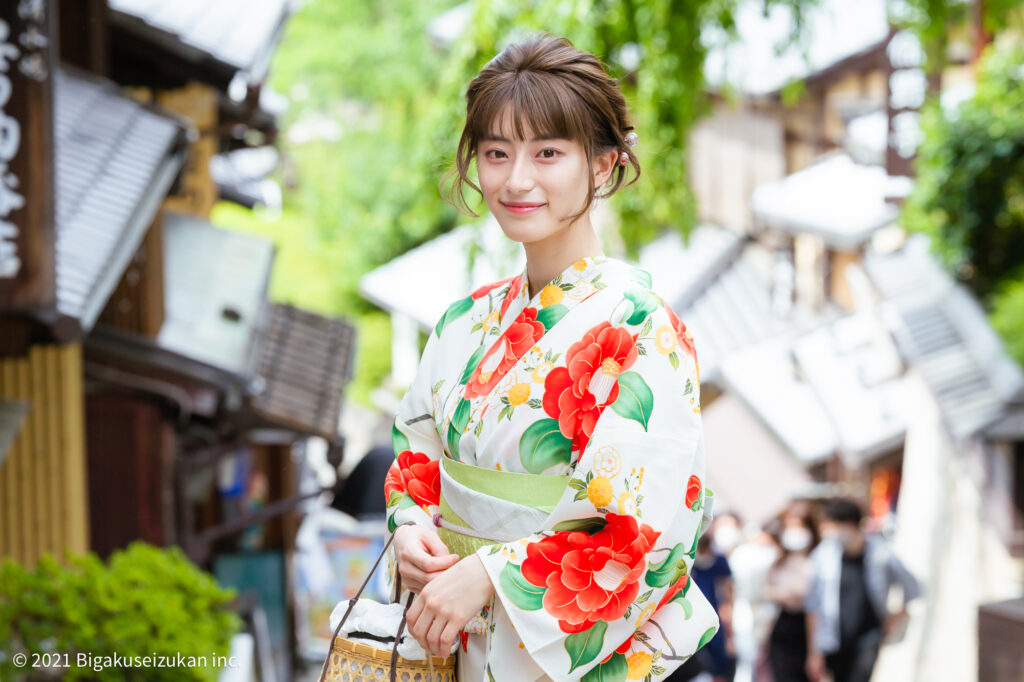 京都で着物 レンタルなら人気の和凛へ｜大人な着物,ラグジュアリー店内,訪問着,浴衣はお任せ下さい
