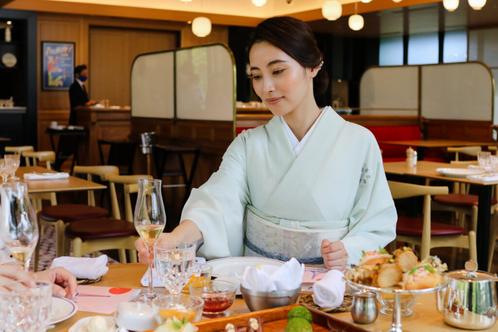 京都のアフタヌーンティーは着物で上品 優雅に ぜいたくな時間を過ごそう 京都着物 浴衣レンタル和凛