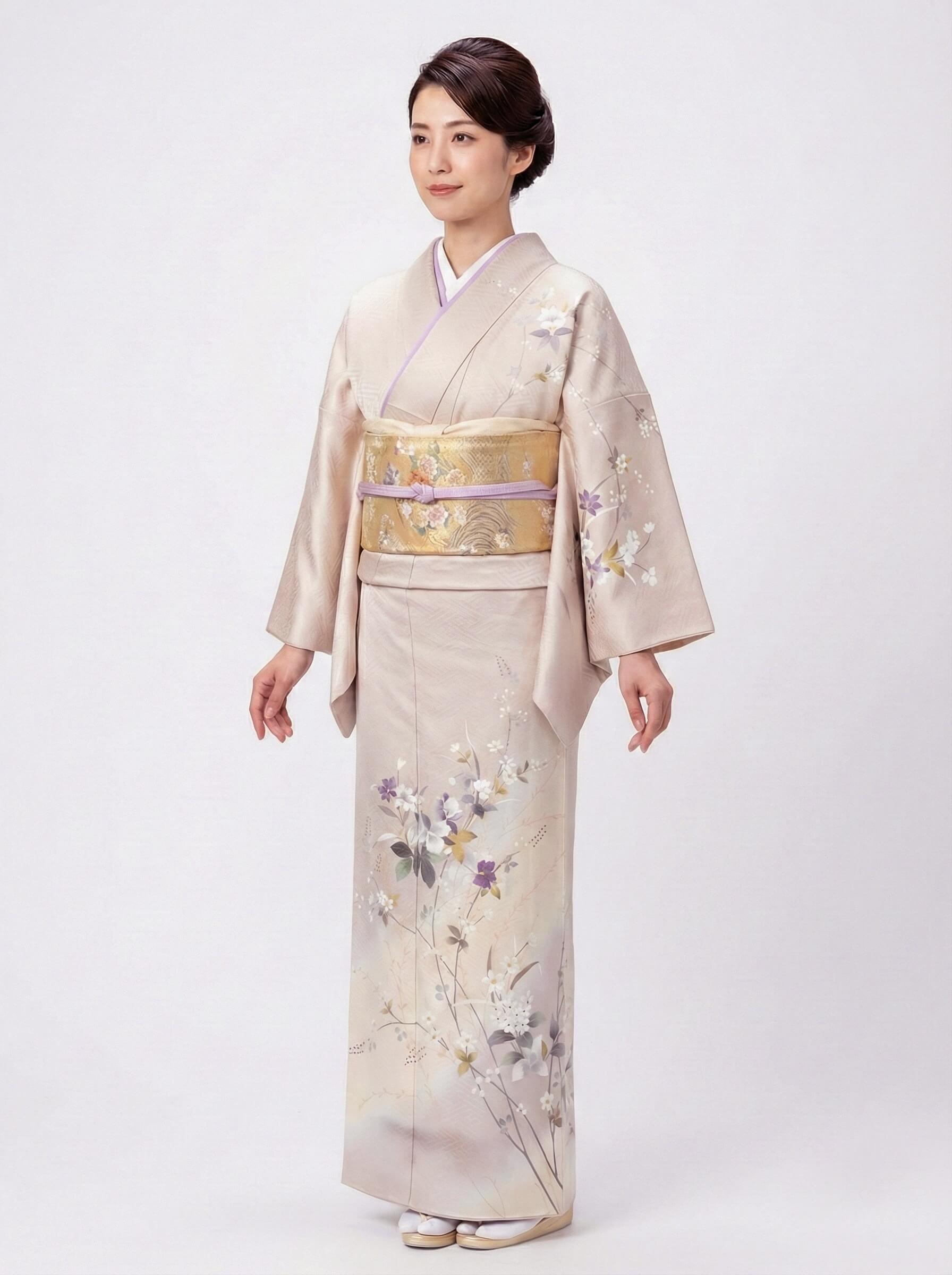 訪問着 黒地と白地に唐花