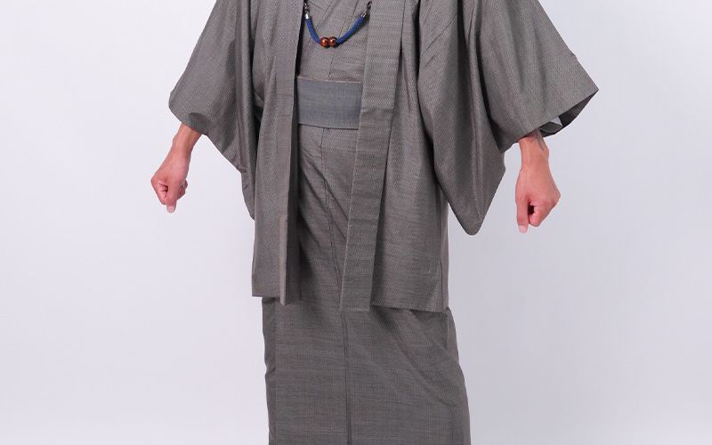 男大島を着た男性
