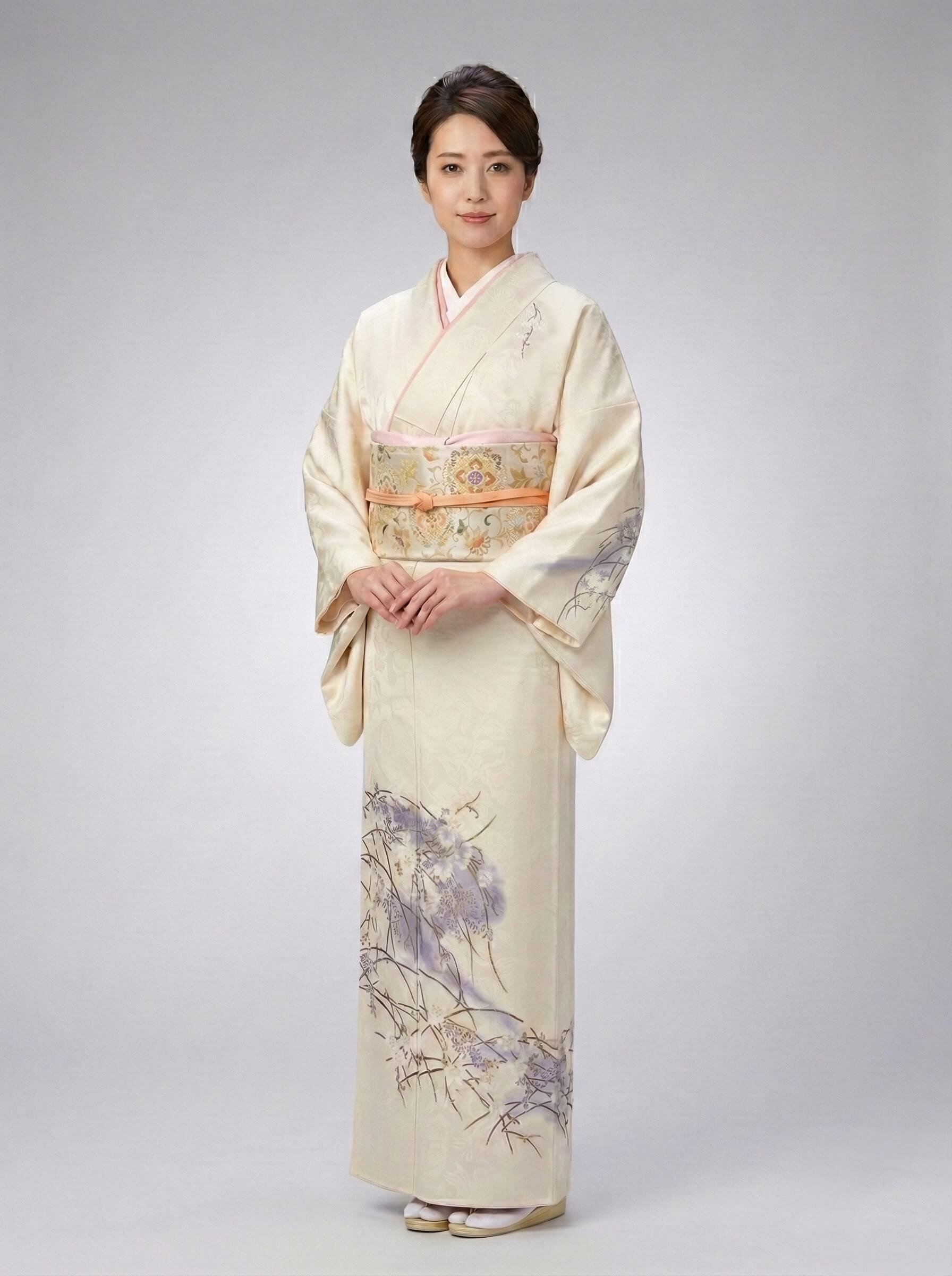 訪問着 黒地と白地に唐花