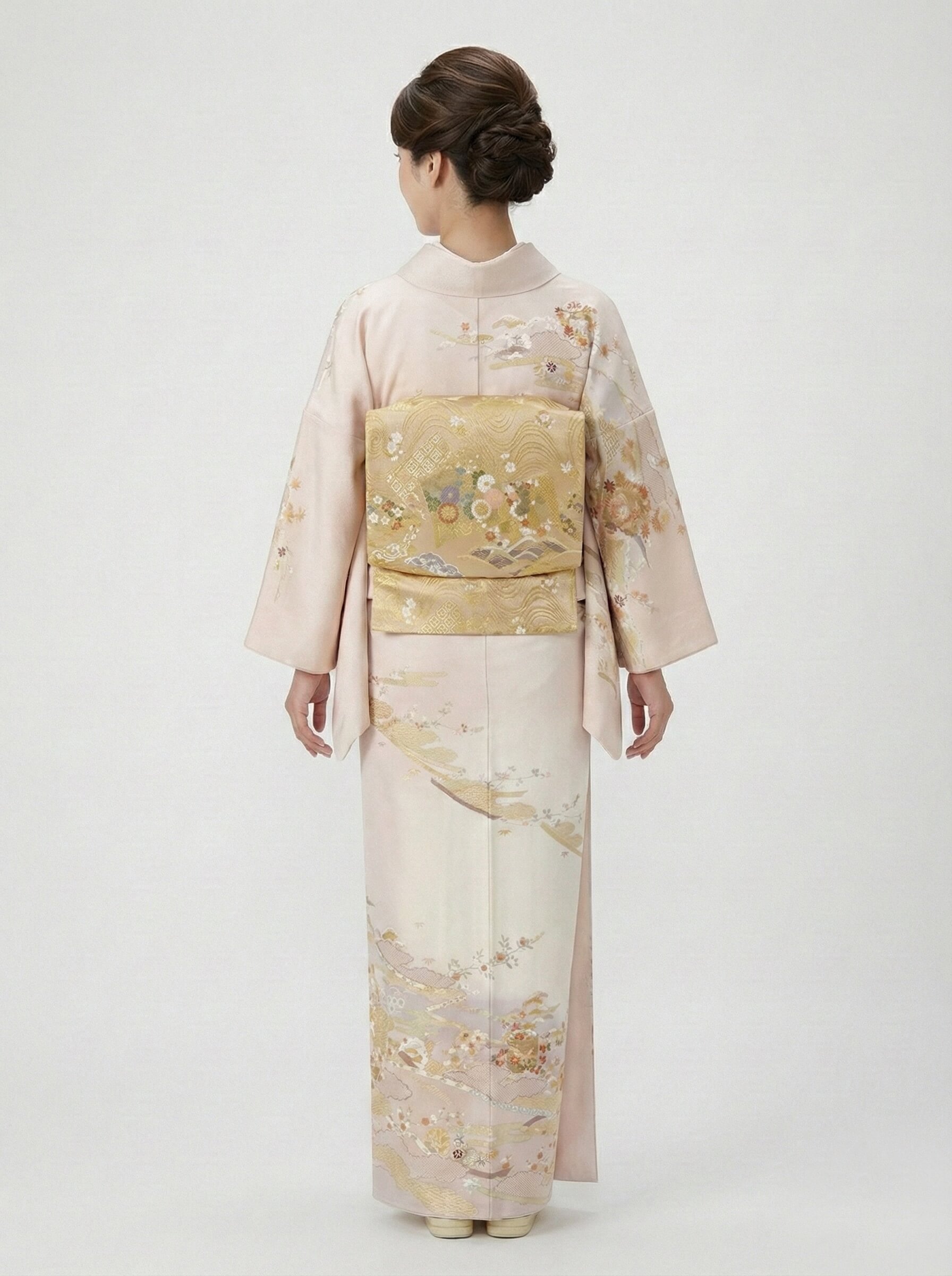 訪問着 黒地と白地に唐花